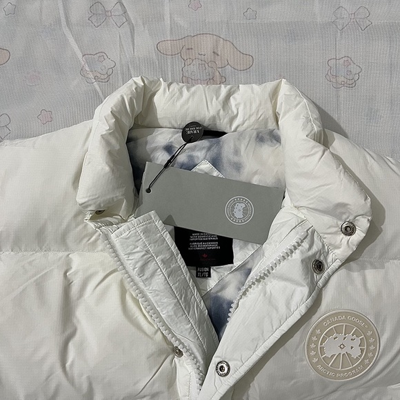 Moncler White Vest Down Jacket - Picture 3 of 6